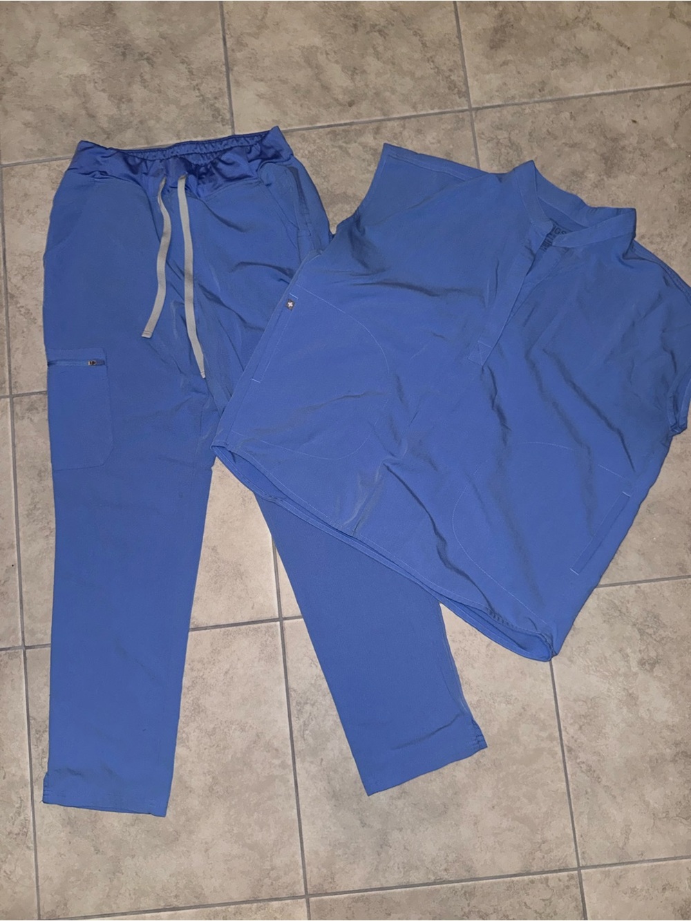 Figs Scrub Set - Jogger Pants & V-Neck Oversized Top